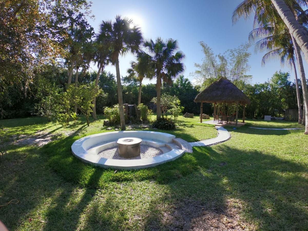 Jupiter Waterfalls - Newly Updated - Tiki Hut, Fire Pit, Kitchen, Pool Heater And More Buitenkant foto
