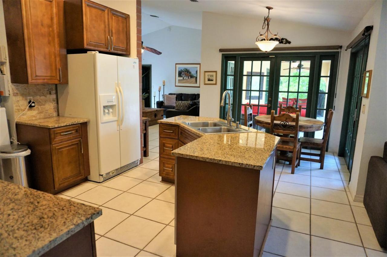 Jupiter Waterfalls - Newly Updated - Tiki Hut, Fire Pit, Kitchen, Pool Heater And More Buitenkant foto