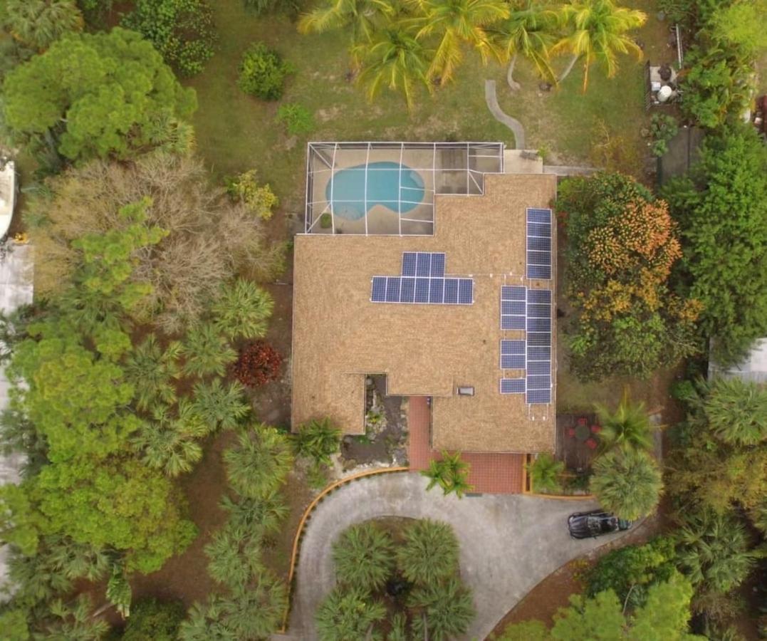 Jupiter Waterfalls - Newly Updated - Tiki Hut, Fire Pit, Kitchen, Pool Heater And More Buitenkant foto